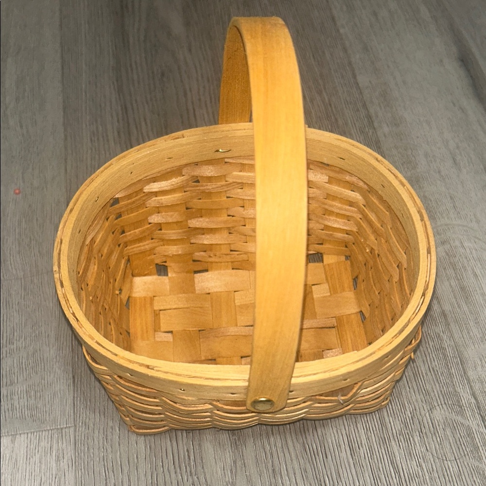 Woven Tan Storage Basket with Moveable Handle